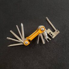 Wozinsky Bicycle Multitool 11w1 – wielofunkcyjne narzędzie rowerowe do naprawy w trasie