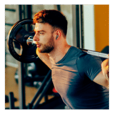 Słuchawki Tronsmart Sounfii R4 podczas treningu na siłowni