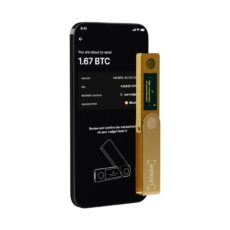 Ledger Nano X Gold wraz z smartfonem
