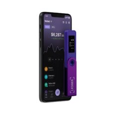 Ekran urządzenia Ledger Nano S Plus z aplikacją Ledger Live
