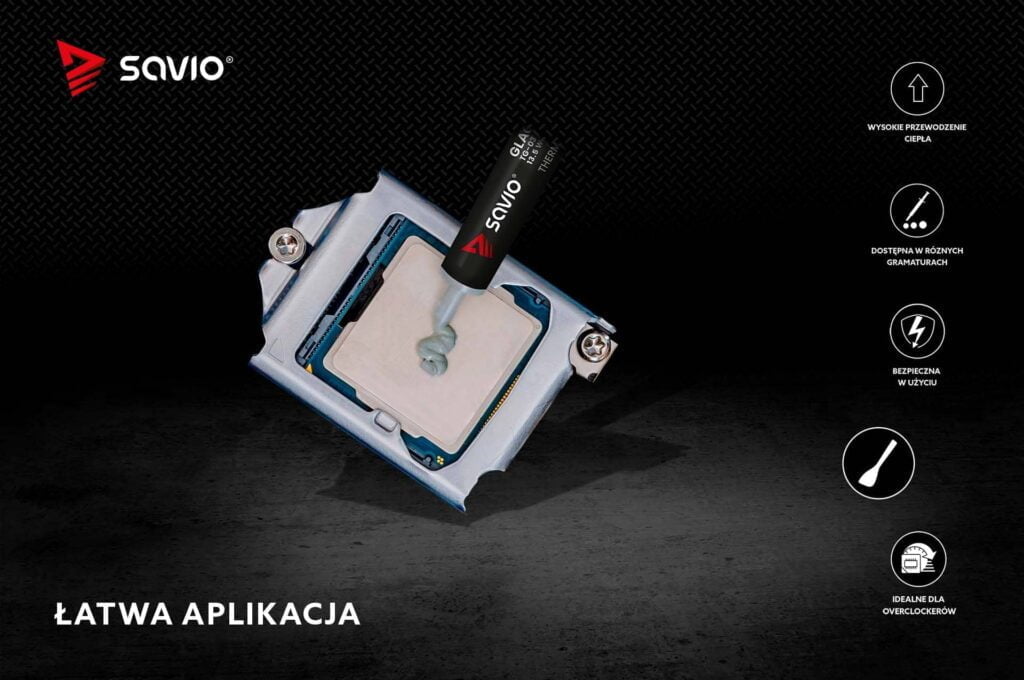 Łatwa aplikacja pasty termoprzewodzącej Savio TG-03 na CPU Zbiornik pasty Savio GLACIER TG-03 w strzykawce dozuje pastę na procesor. Zdjęcie ilustruje łatwą aplikację pasty.