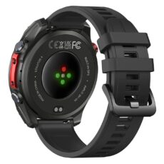 Czarny smartwatch Zeblaze Stratos 4 z masywną kopertą i silikonowym paskiem